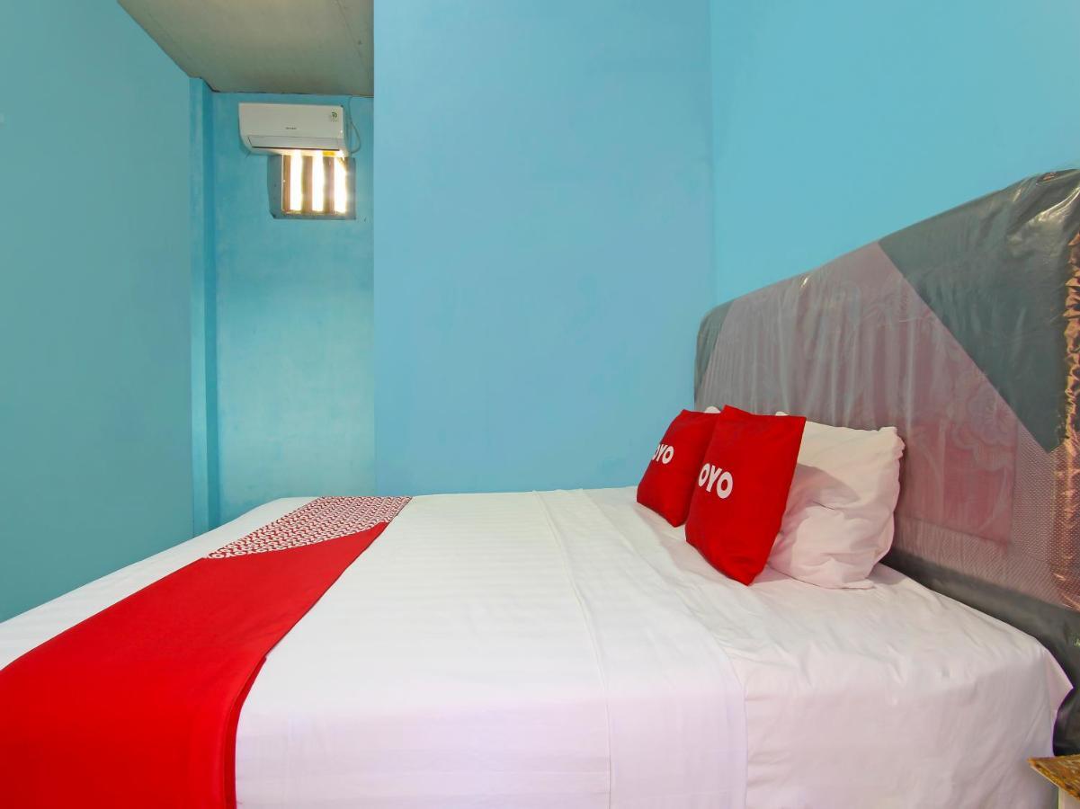 Oyo 91476 Srikaya Hotel 3 Pekalongan Buitenkant foto