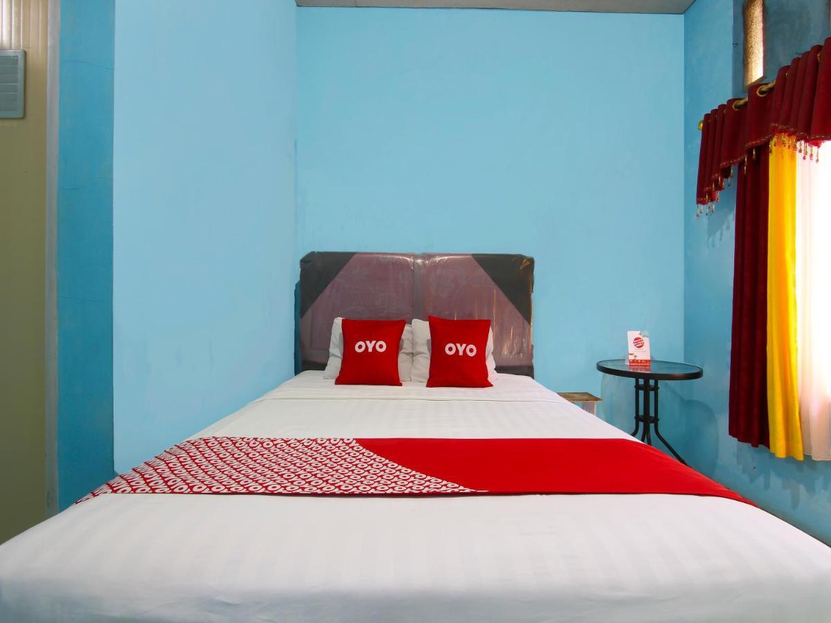 Oyo 91476 Srikaya Hotel 3 Pekalongan Buitenkant foto