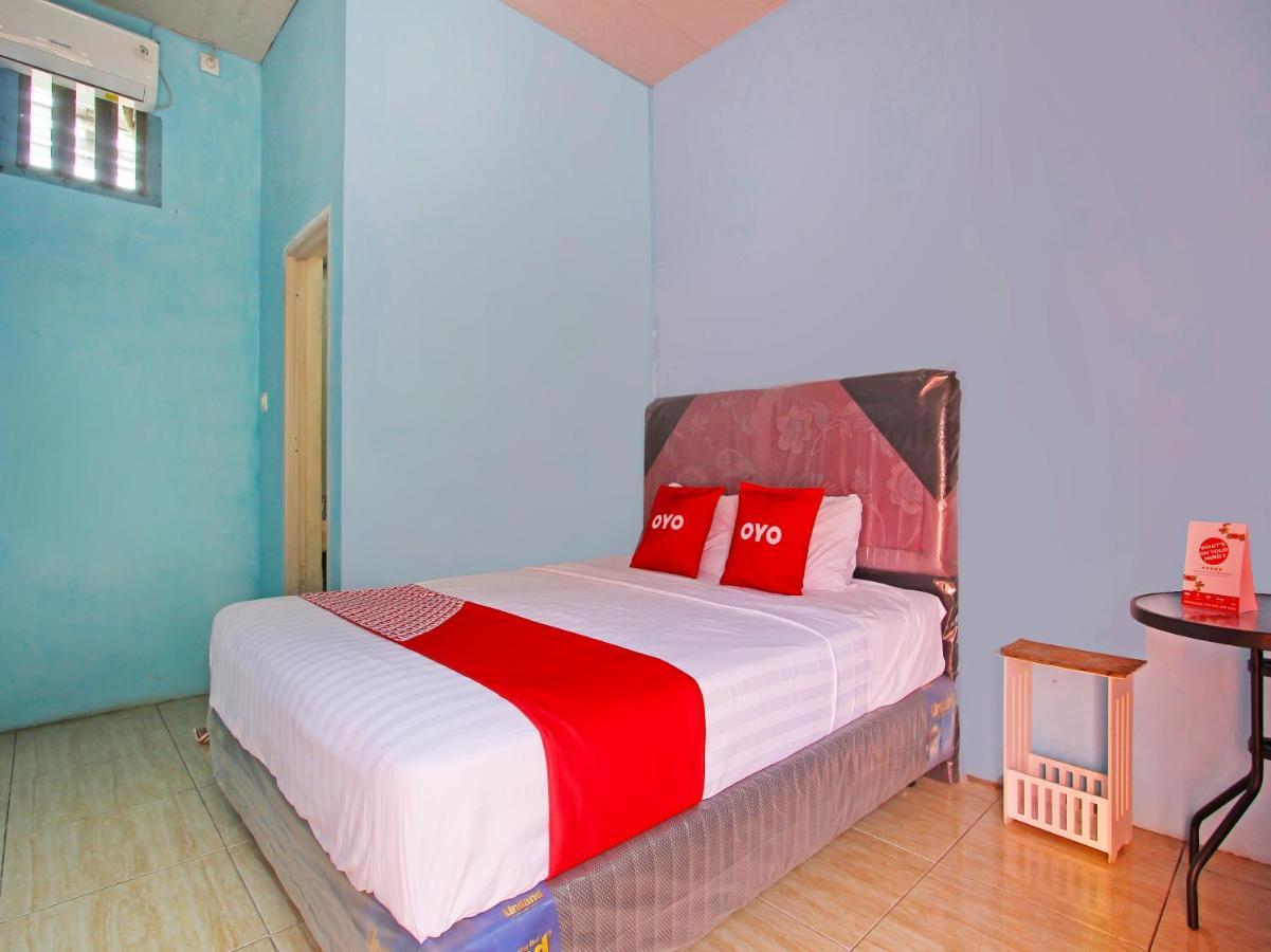 Oyo 91476 Srikaya Hotel 3 Pekalongan Buitenkant foto